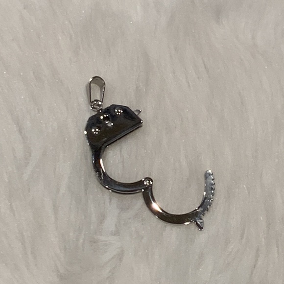 Working Handcuff Necklace Pendant - Picture 10 of 11